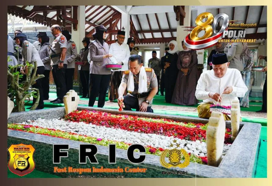 Jelang Hari Bhayangkara, Kapolri Ziarah ke Makam Gus Dur