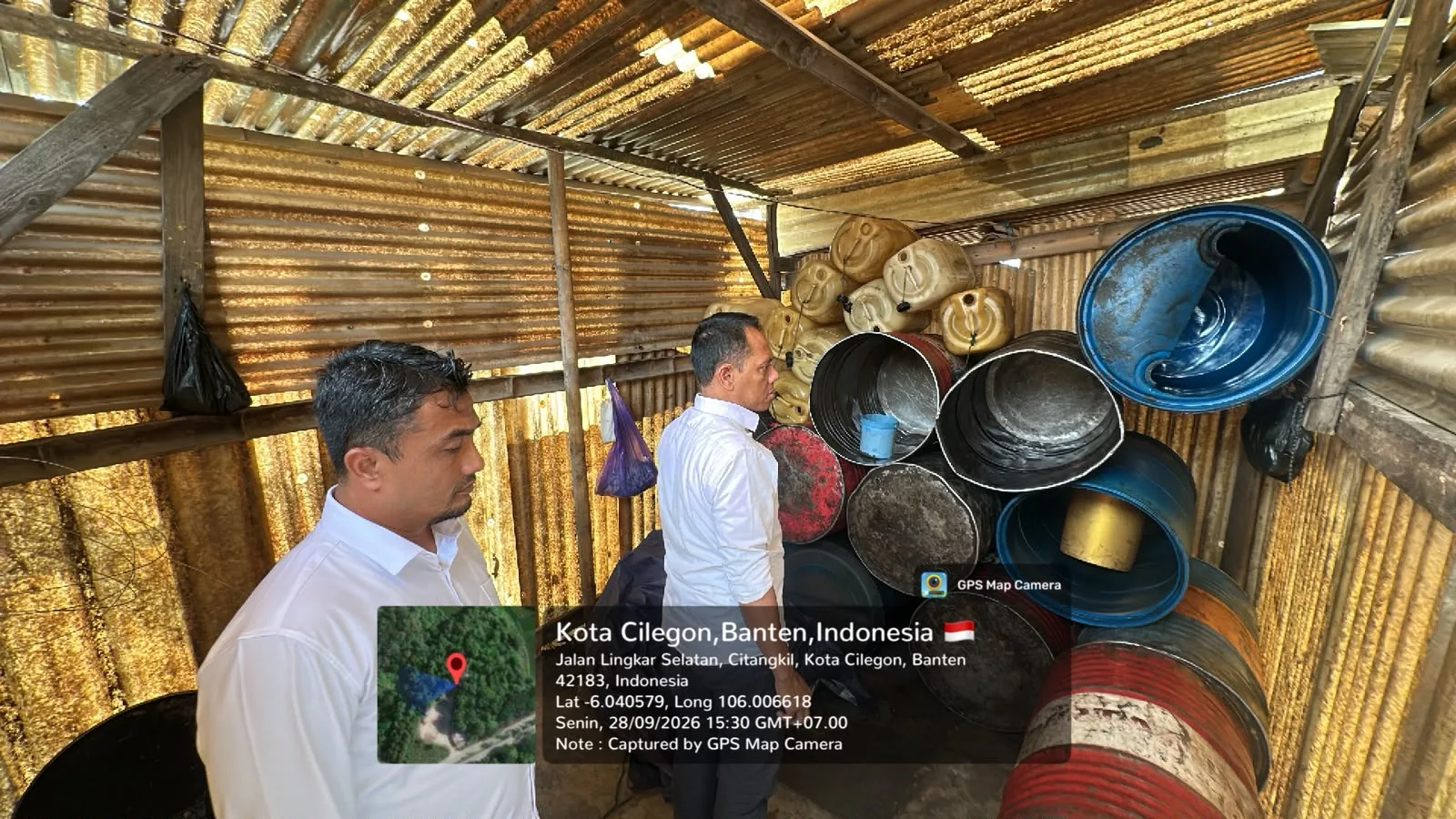 Lokasi Diduga Penyimpanan BBM Dicek, Polda Banten Temukan Drum dan Jerigen Kosong